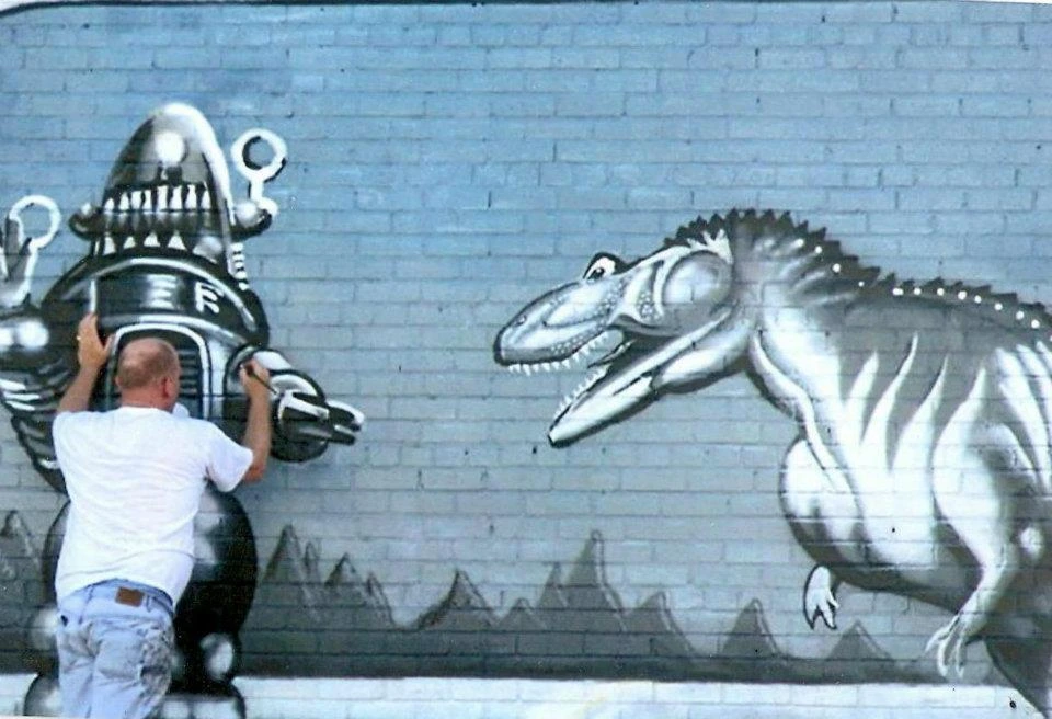 See Frank Paint a Mural